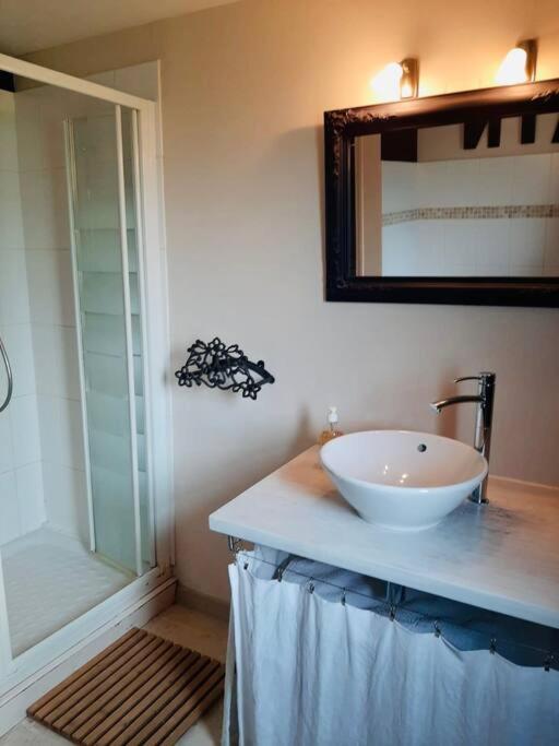 Maison Vendeenne A 5 Min Du Bord De Mer Saint-Hilaire-la-Forêt 외부 사진